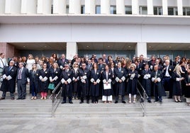 Un instante de la concentración protagonizada por los jueces y fiscales malagueños.