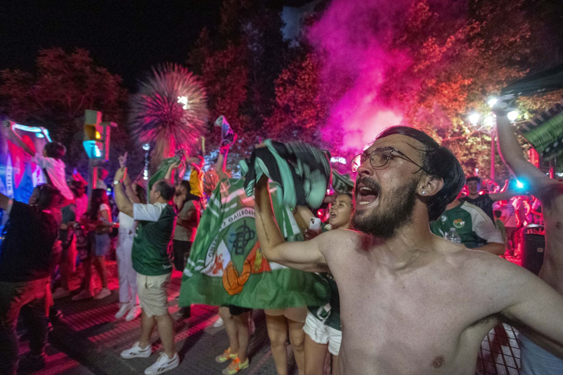 Fotos | El Cacereño estalla en júbilo con su ascenso a Primera RFEF