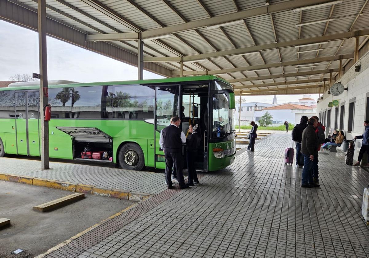 Los extremeños pueden solicitar la tarjeta de transporte gratuito desde este miércoles