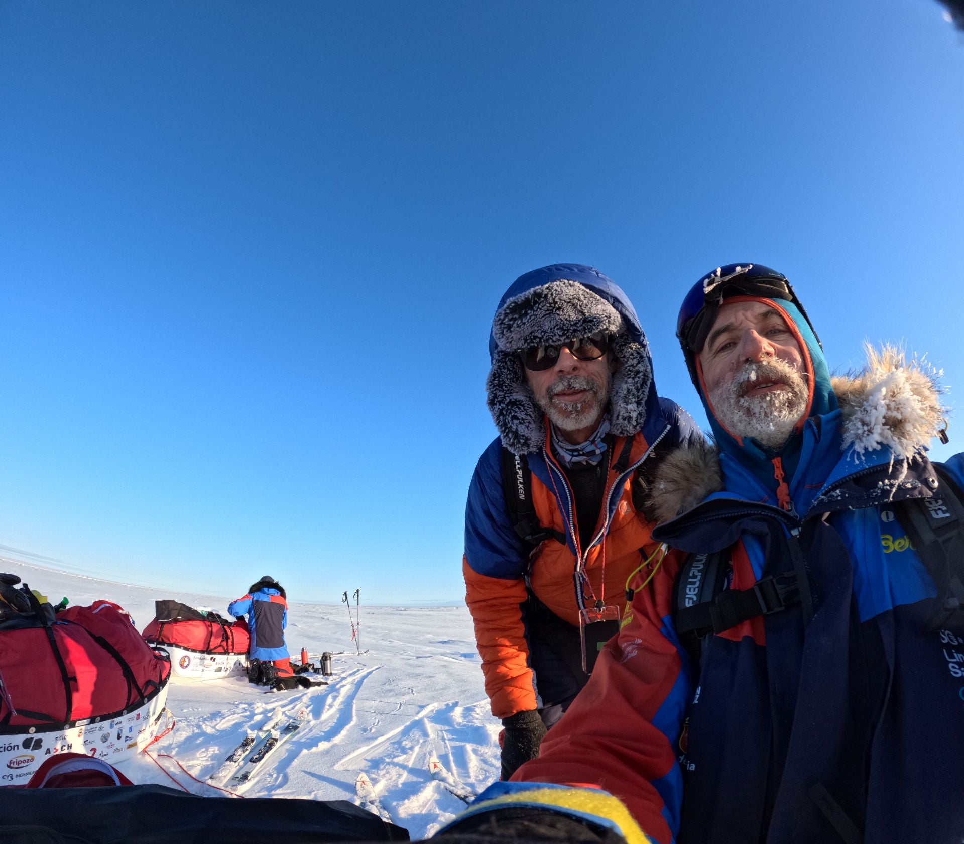 La expedición del santomerano Quitín Mira en el Ártico canadiense, en imágenes