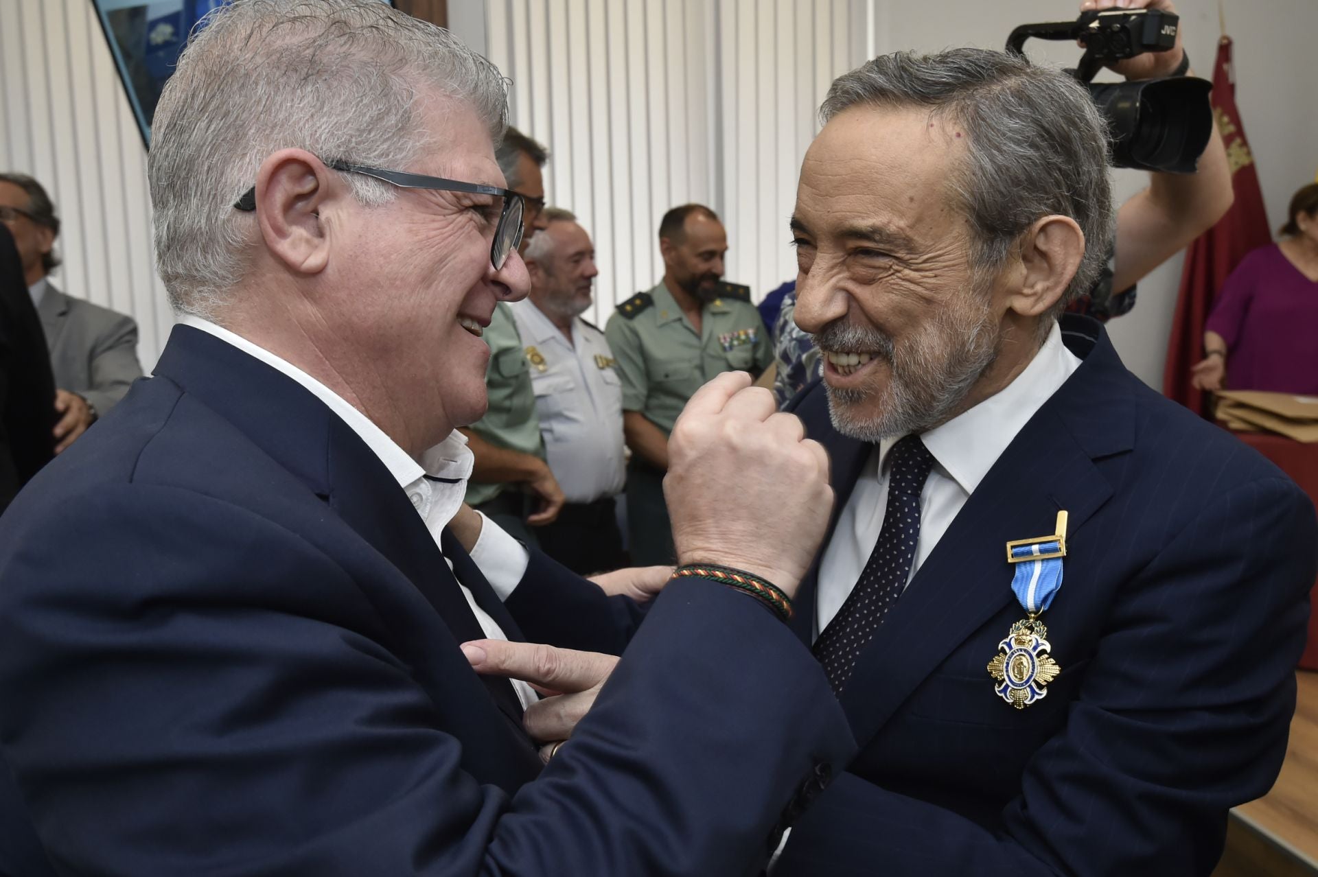 La entrega de medallas de la Orden del Mérito Civil e Isabel la Católica, en imágenes