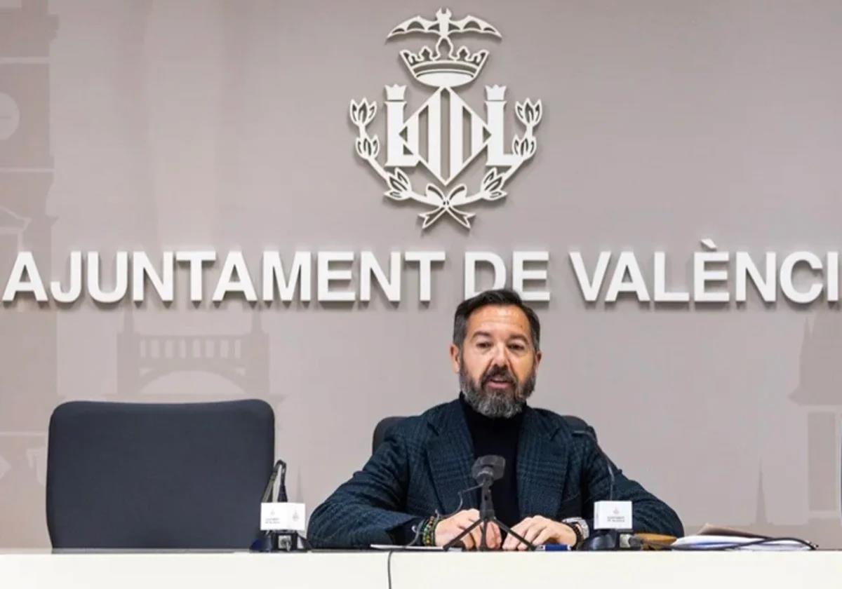 La Guardia Civil registra el Ayuntamiento de Valencia en busca de contratos firmados por un concejal de Vox